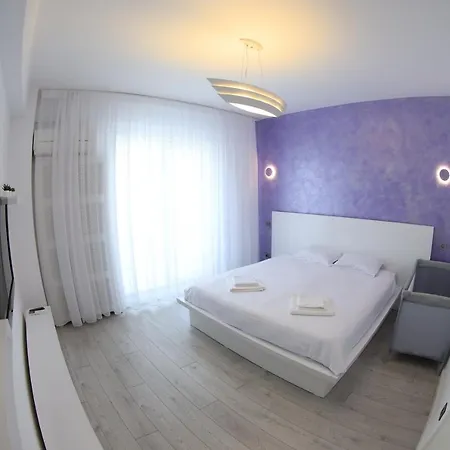 Nicho Bucurestii Noi * Bukarest