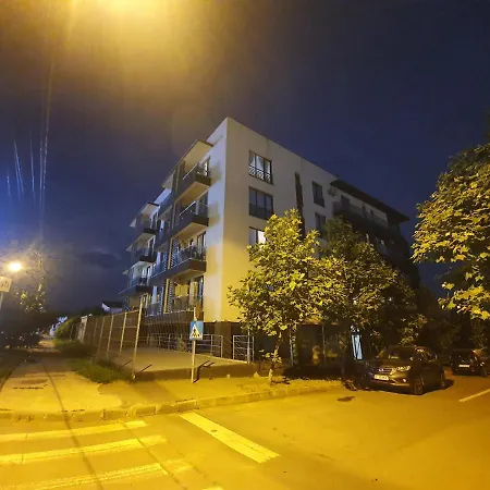 Nicho Bucurestii Noi Апартаменты